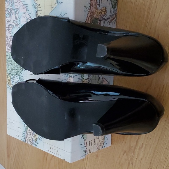 NWOT Black Patent high heel - Picture 4 of 5